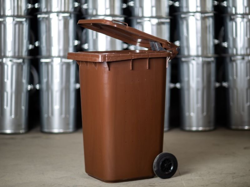 hnedý smetiak PREMIUM na bioodpad 240 litrov