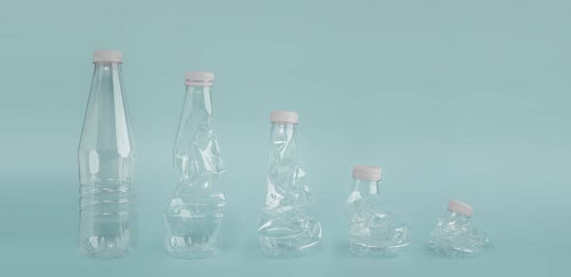 Lis na PET fľaše vám efektívne pomôže ušetriť miesto v koši aj recyklovať