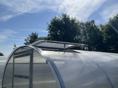 Strešné okno pre oblúkový skleník LANITPLAST KYKLOP2 PC 4 mm